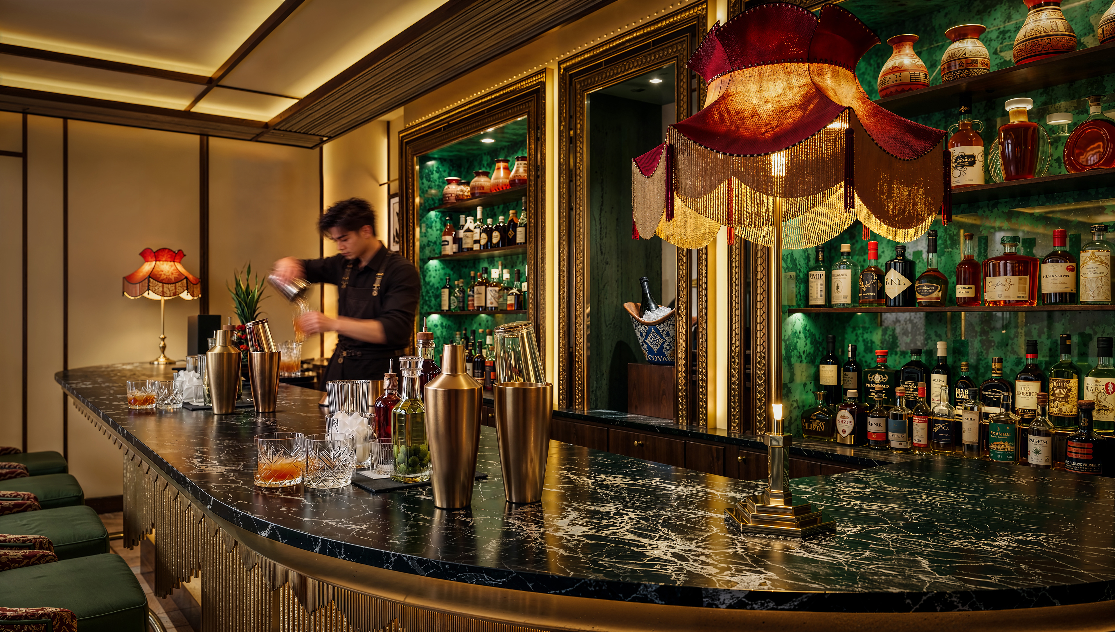 coya_apartment_bar_detail_01_v03_person.jpg